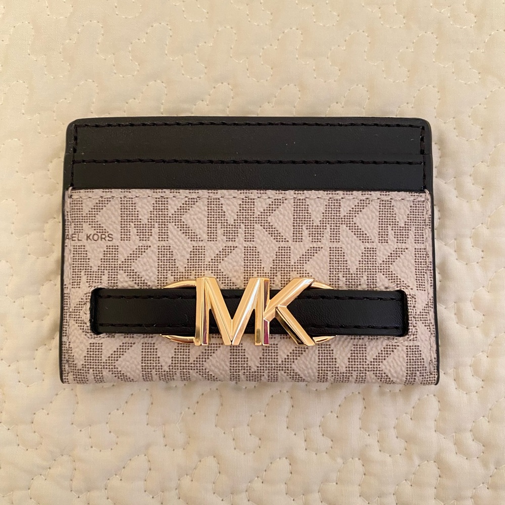 Michael Kors Beige and Black Card Holder